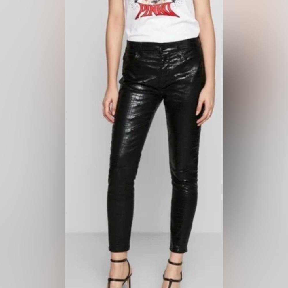 WHBM Skinny Mid-Rise Croc in Noir Croc - Size 8